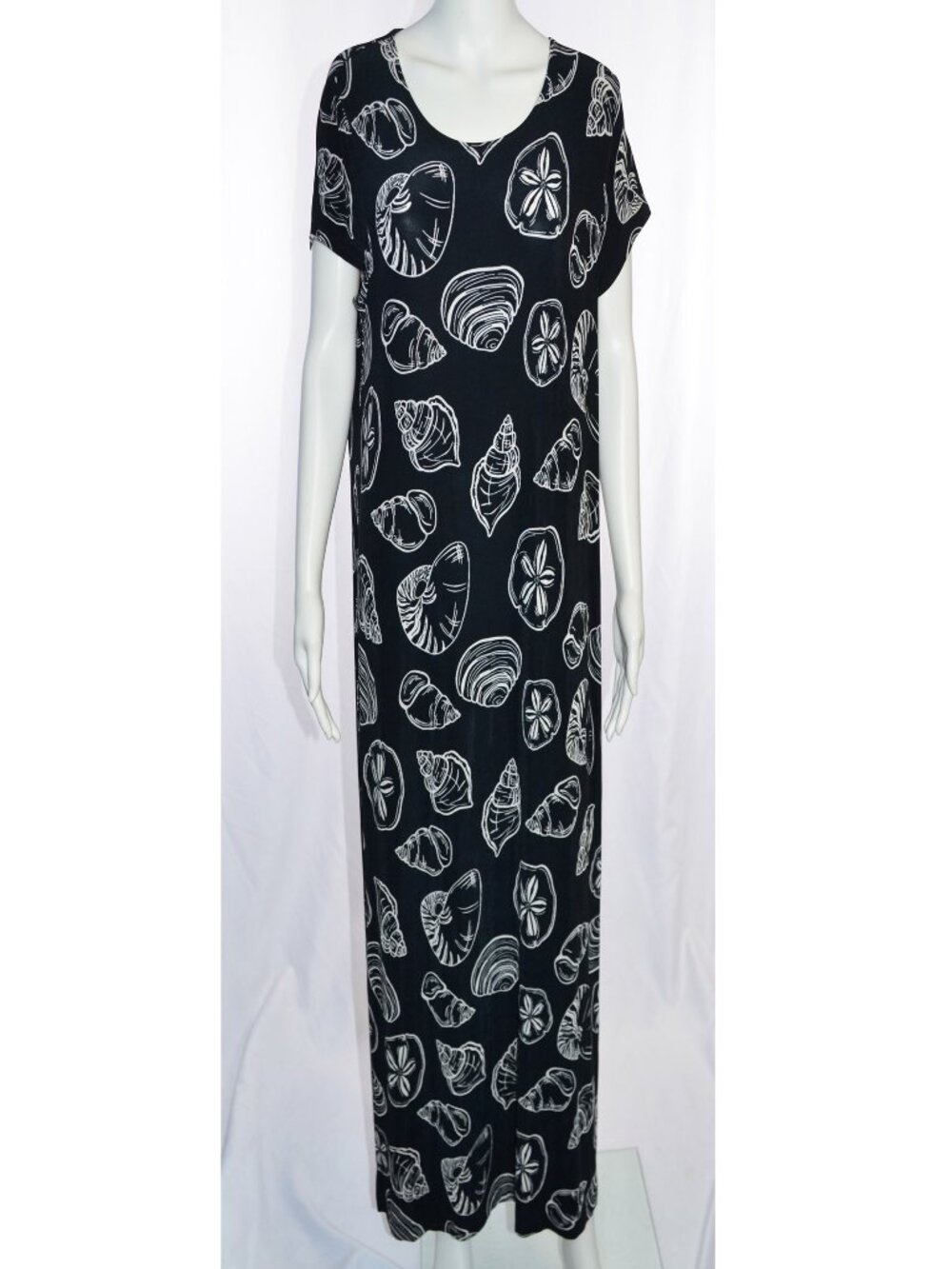 Travelers By Chico’s Short Sleeve Seashells Maxi Dress Size 2 (US L/12)